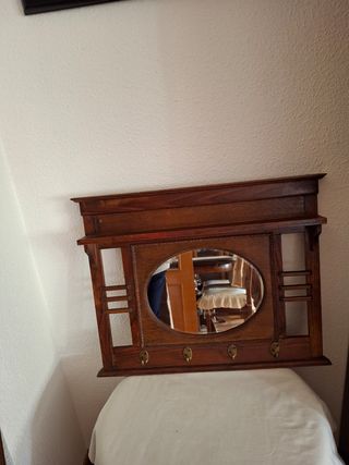 Espejo perchero de pared