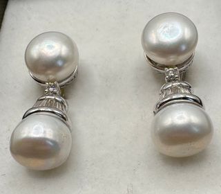 Pendientes de oro blanco con diamantes y perlas