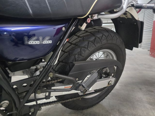 Suzuki van van 125 impoluta