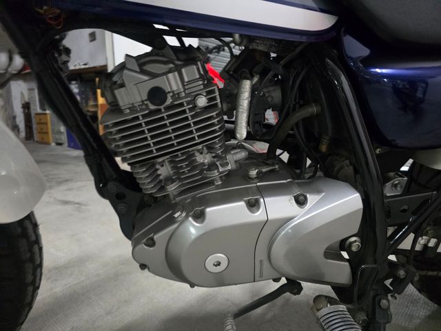 Suzuki van van 125 impoluta