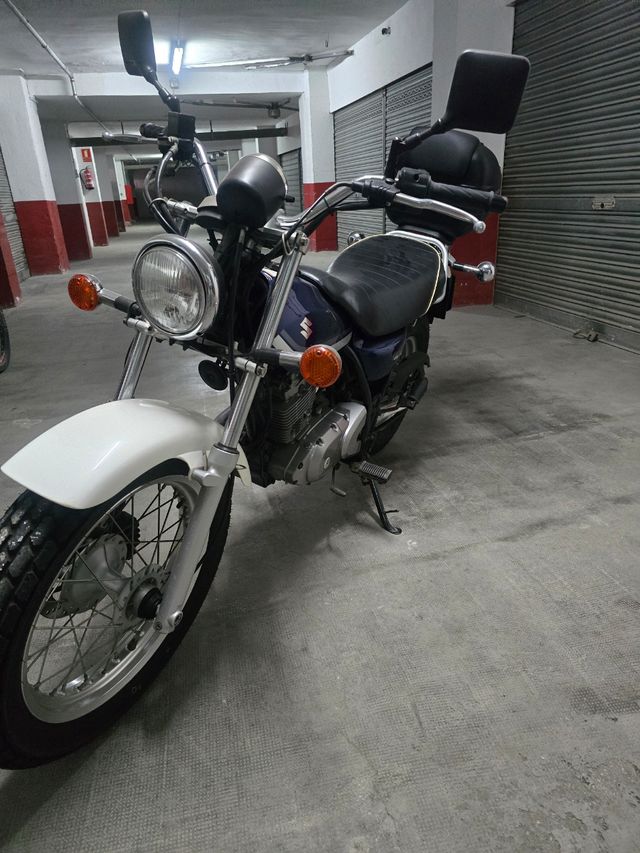 Suzuki van van 125 impoluta