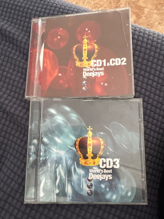 DISCOS THE WORLD’S DEEJAYS