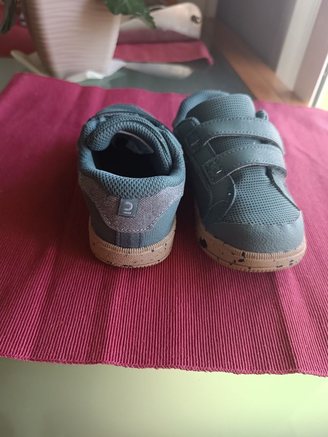 Zapatillas de niño número 24