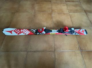 Esquis y bastones niño 110 cm