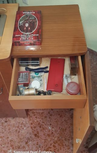 Maquina de coser mueble antigua