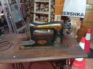 Maquina de coser Singer