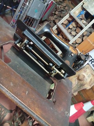 Maquina de coser Singer