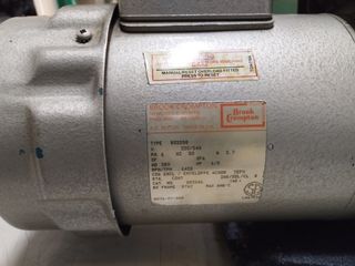 Bomba de vacío Edwards Modelo E2M1.5