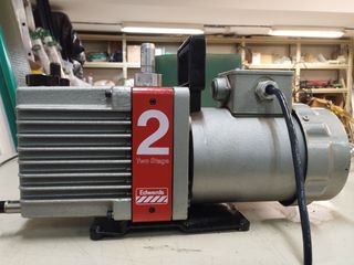 Bomba de vacío Edwards Modelo E2M1.5