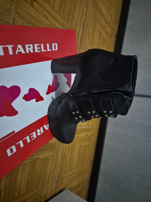 Stivaletti donna neri