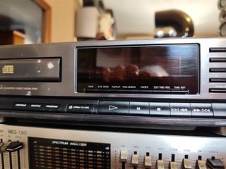SONY compact disc CDP-M42- gama media alta.