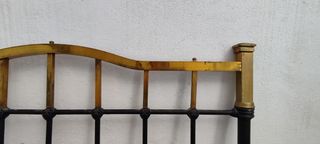 Cabecero antiguo dorado metal