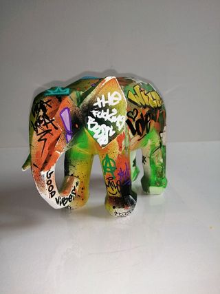 Elefante estilo graffiti. Arte urbano