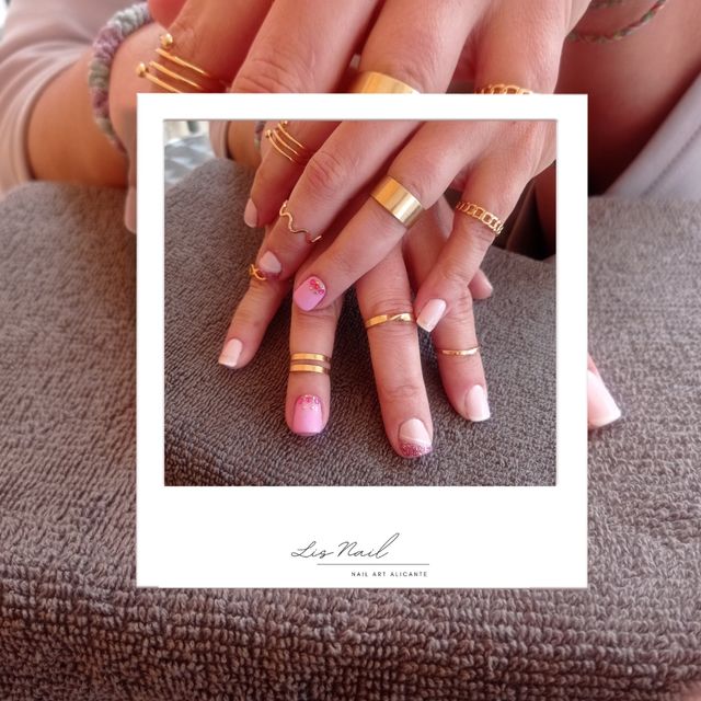 Manicurista profesional.