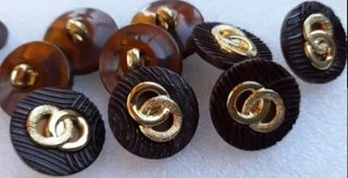 Lote 14 botones- 5 modelos