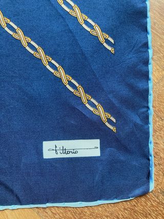 Foulard carré vintage