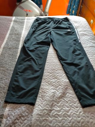 Vendo pantalones deportivos Adidas