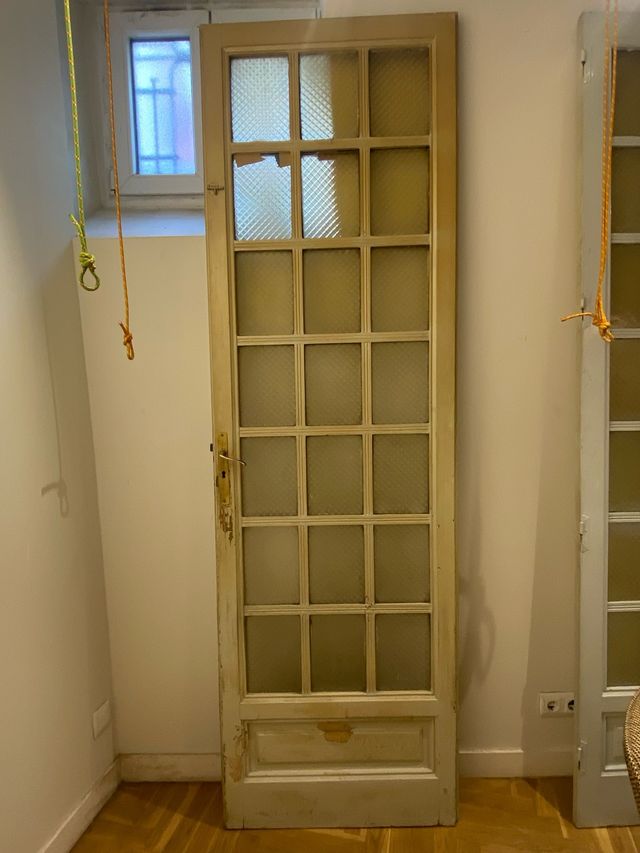 Antigua puertas de int.de piso señorial  en Madrid