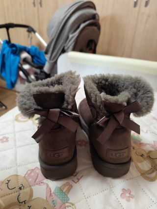 Botas UGG gris