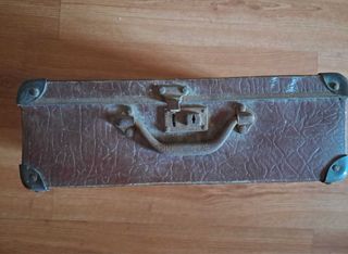 Mala antiga de cartao