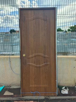 Puerta seguridad acorazada  metálica 