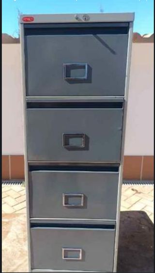 Cajonera metálica marca RONEO