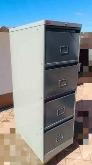 Cajonera metálica marca RONEO