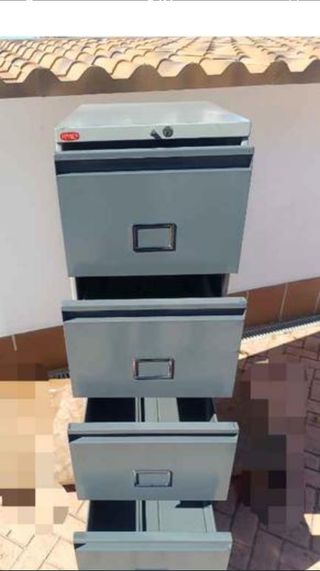 Cajonera metálica marca RONEO