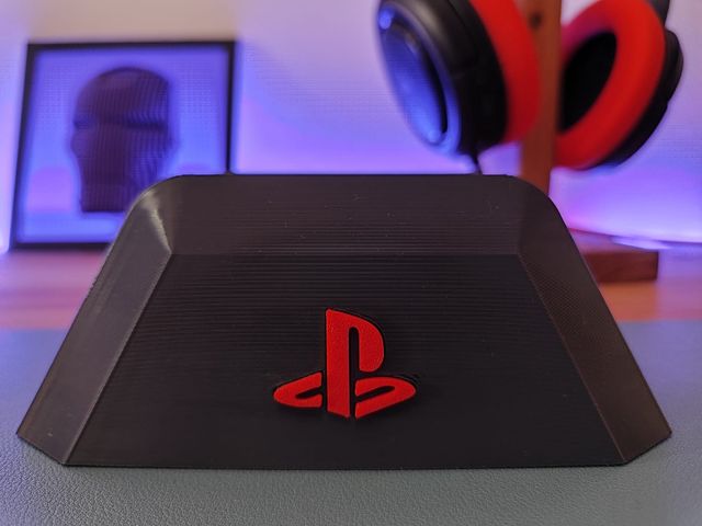 Soporte mando PS5 minimalista