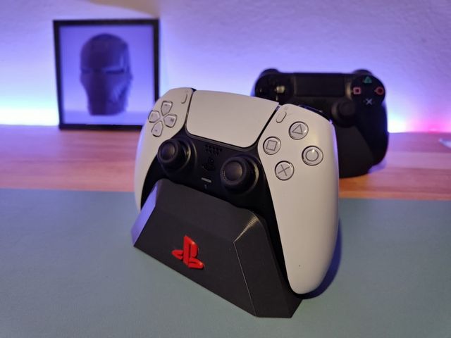 Soporte mando PS5 minimalista