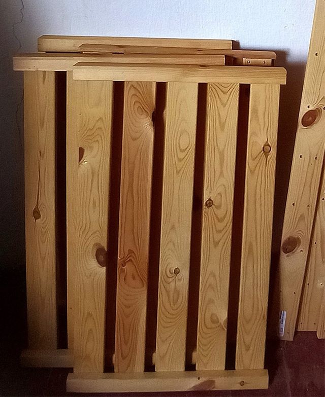 Mueble de pino Ikea /HEJNE/