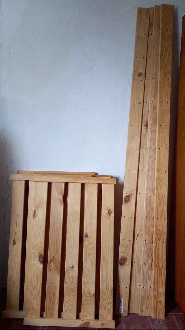 Mueble de pino Ikea /HEJNE/