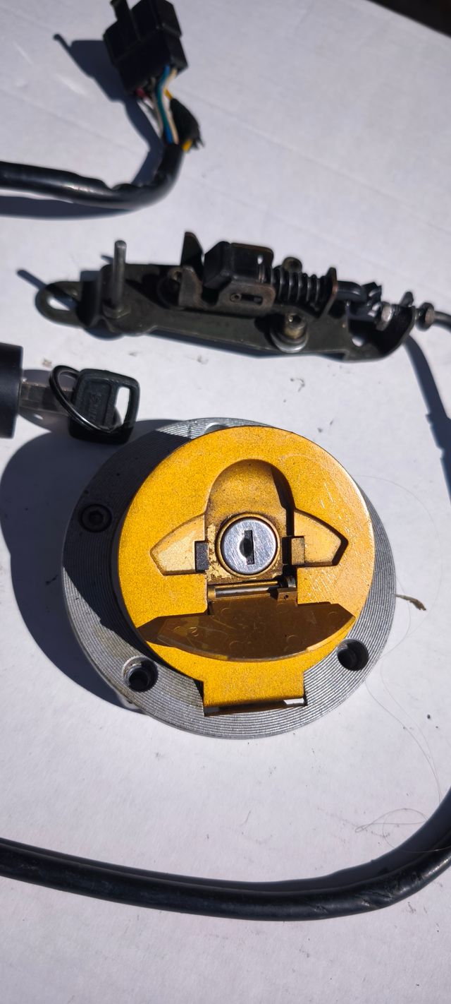 Conjunto de cerraduras Ducati