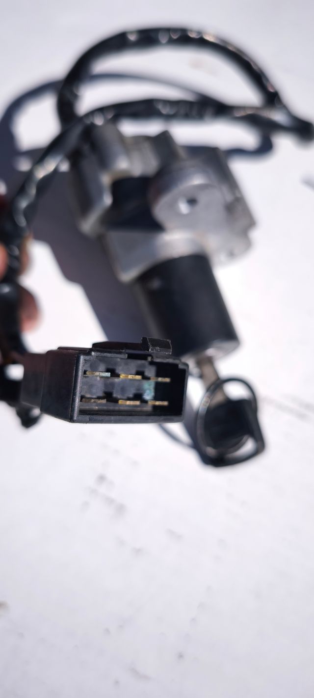 Conjunto de cerraduras Ducati