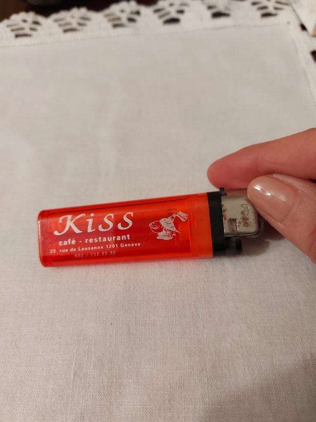 Isqueiro Vintage do Kiss - Café Restaura