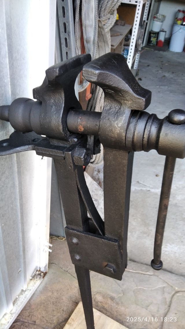 Tornillo de Banco para herrero. Venta en persona