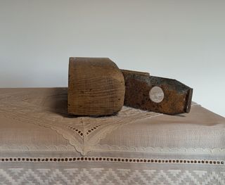 Cepillo de madera antiguo