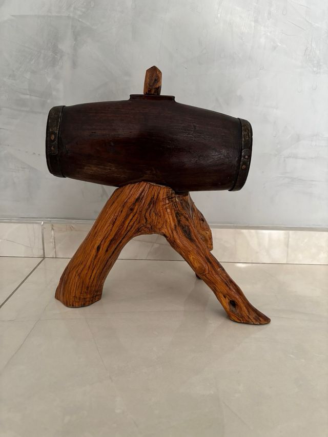 Botte piccola lavorata a mano