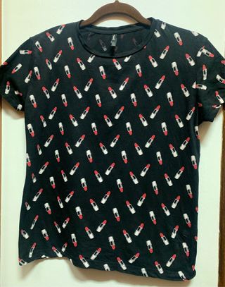 Camiseta estampada pintalabios Stradivarius M