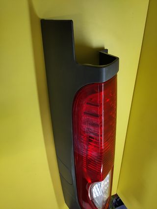 ✅PILOTO TRASERO IZQUIERDO RENAULT TRAFIC II * 