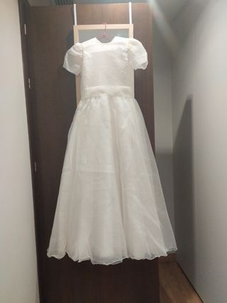 Traje de comunión y cancan