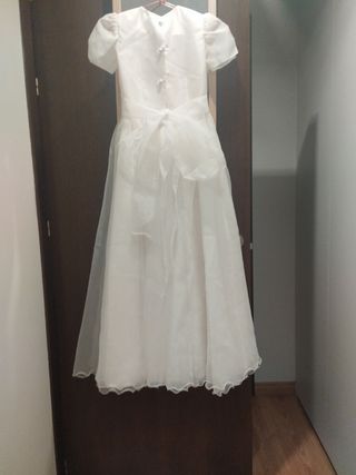 Traje de comunión y cancan