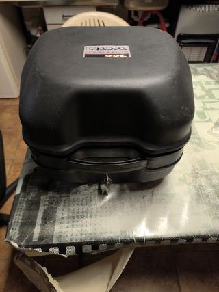 Piaggio tiphoon 50cc parrilla con baul 22