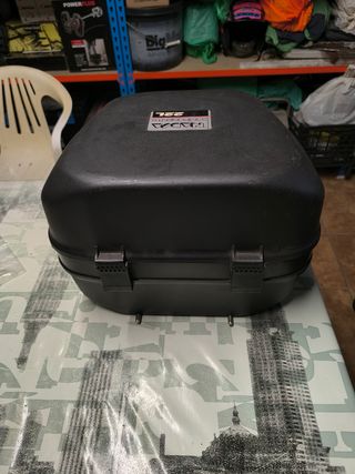 Piaggio tiphoon 50cc parrilla con baul 22