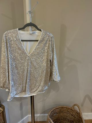 Camiseta de manga larga de lentejuelas beis