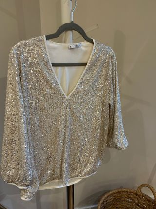 Camiseta de manga larga de lentejuelas beis