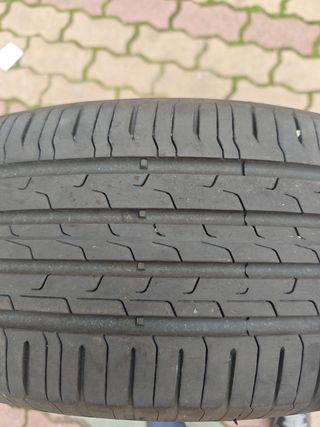 Neumático continental 215 65 R17