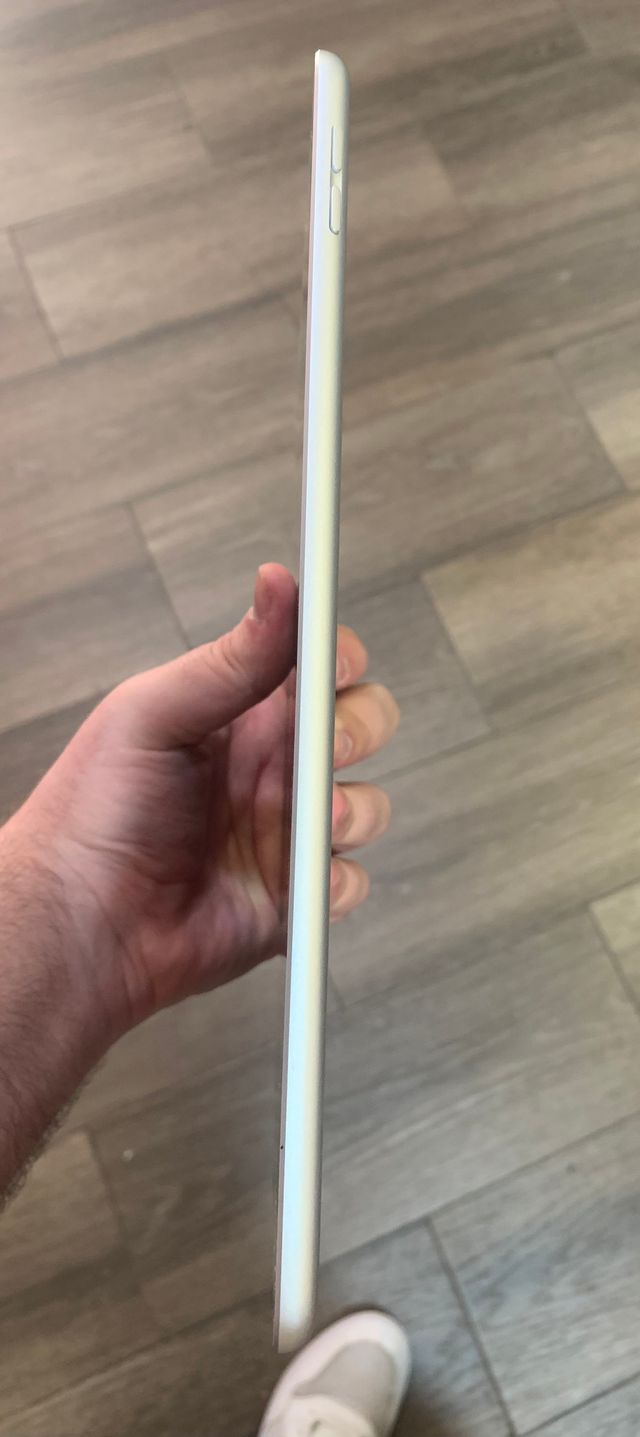 IPAD 8 2020 32GB - Como nuevo