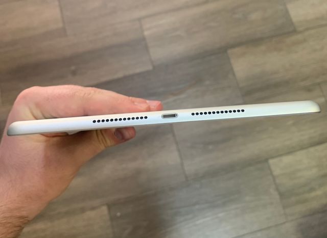 IPAD 8 2020 32GB - Como nuevo