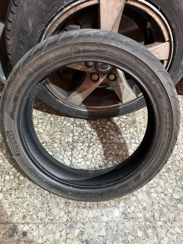 neumatico Tmax . pirelli diablo rosso 120/70-15
